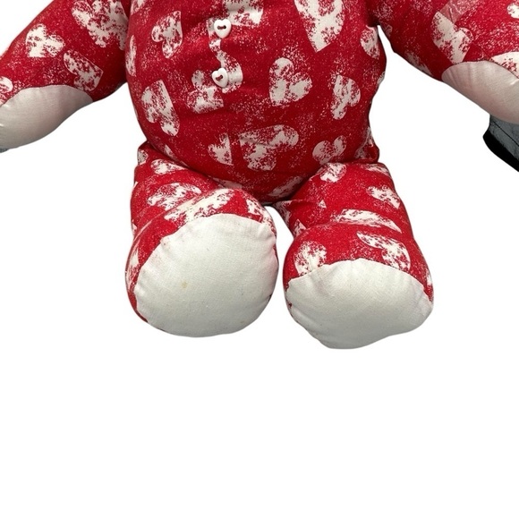 VINTAGE HANDMADE TEDDY BEAR RED WHITE HEART PRINT VALENTINE LOVEY COLLECTIBLE - Picture 4 of 10